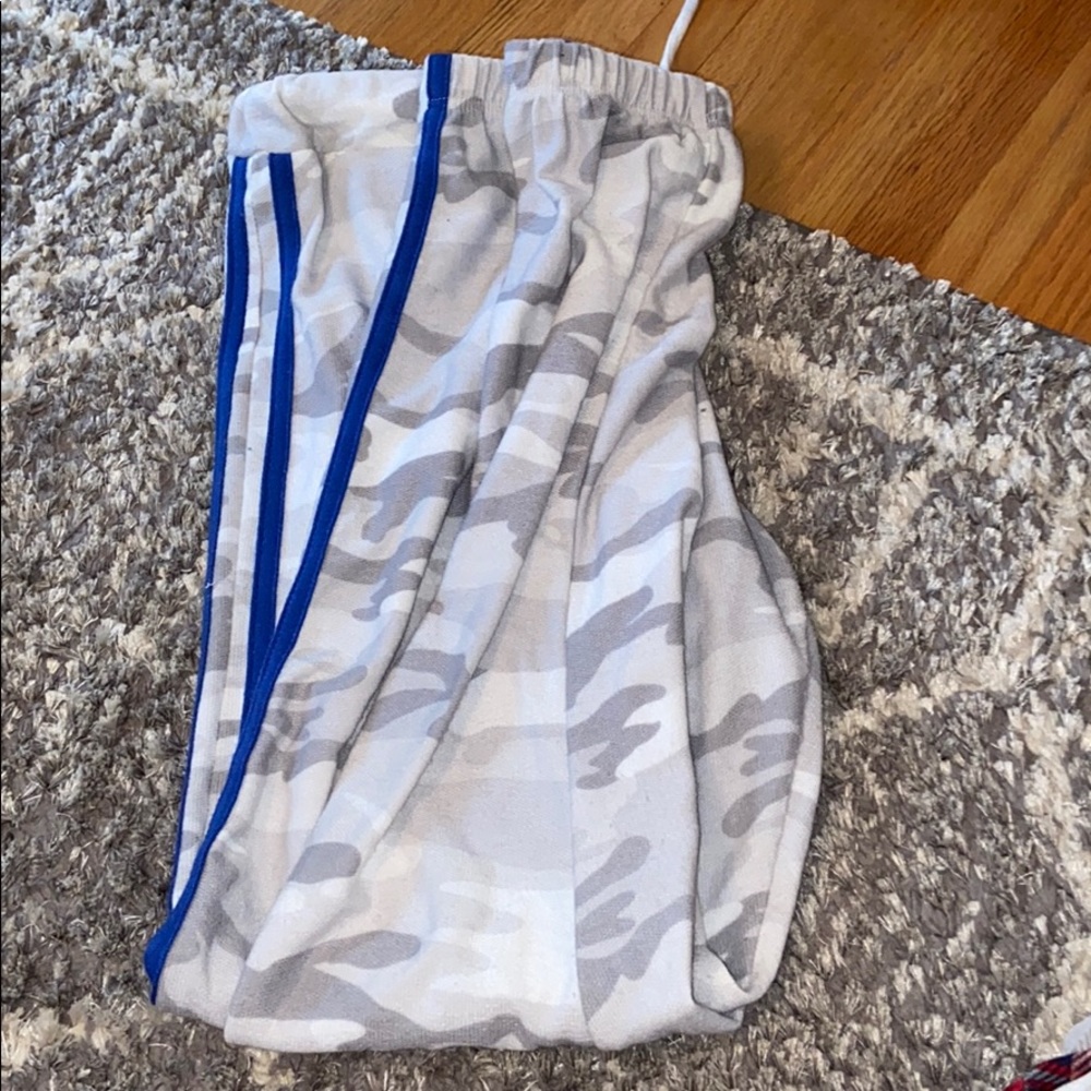 sweatpants